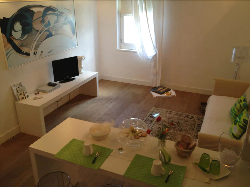 Bed & Breakfast Suite Home