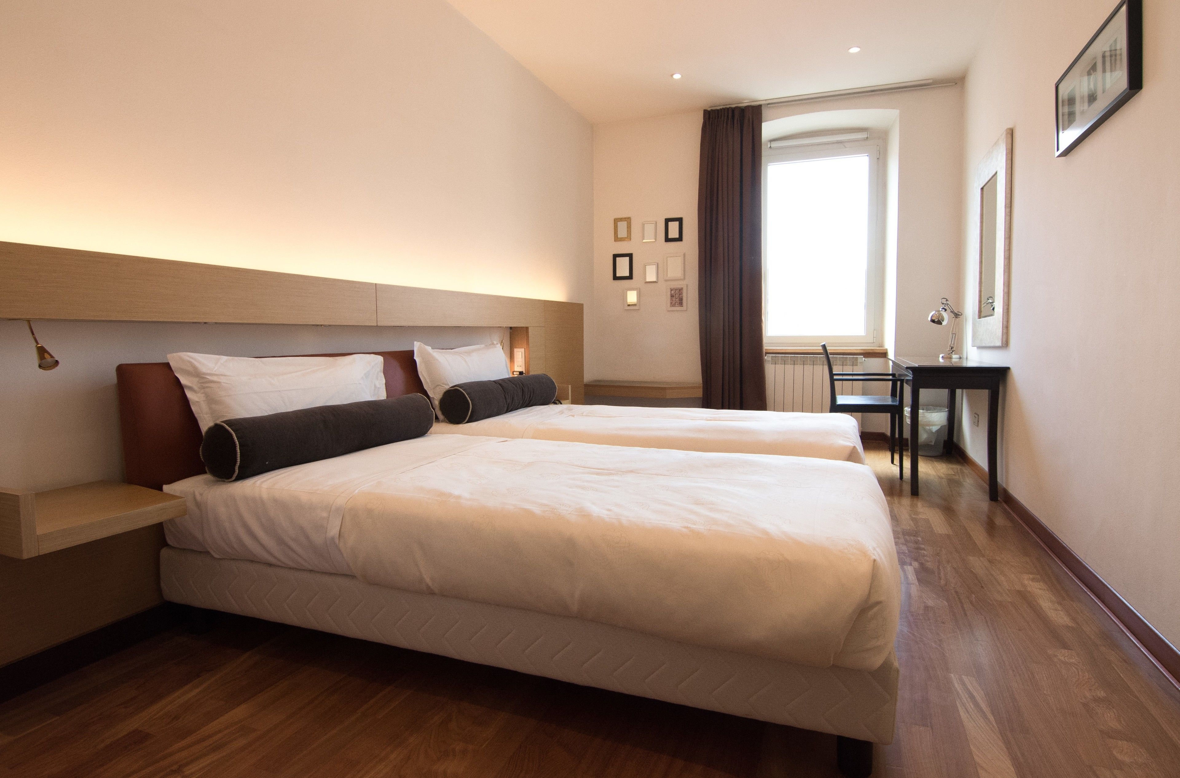 Victoria Apartments Letterario