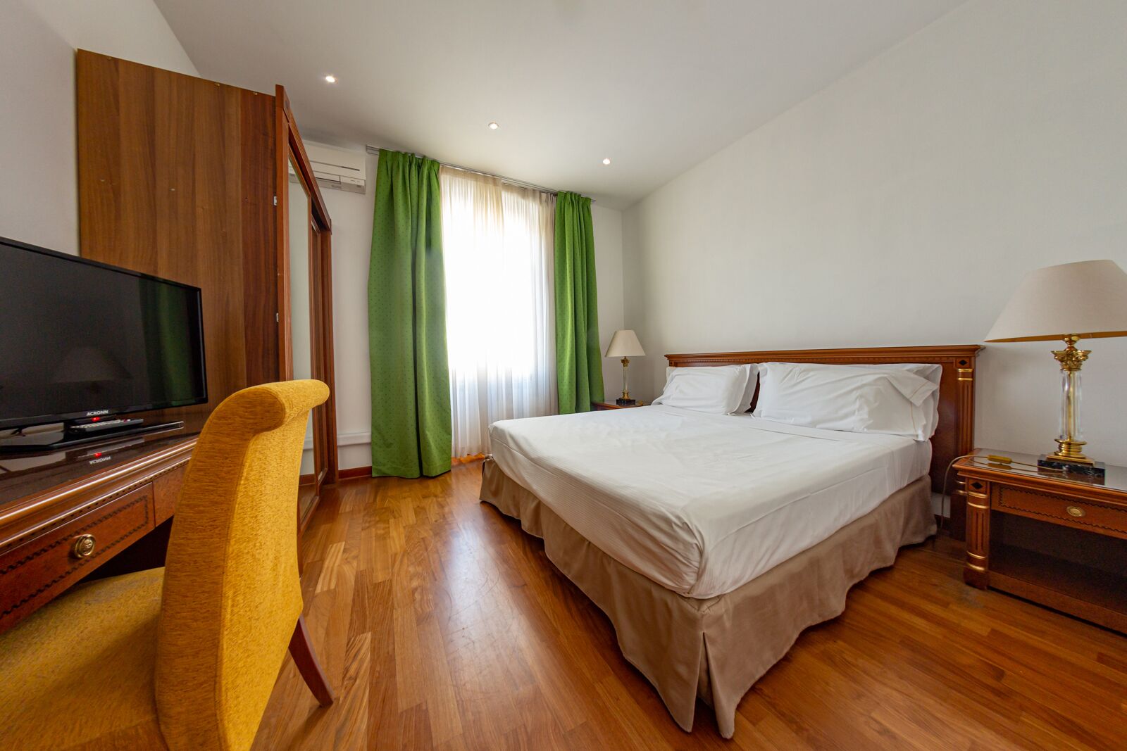 Victoria Apartments Letterario