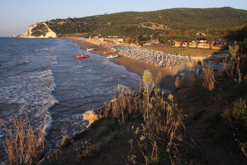 Campeggio Villaggio Turistico Baia Calenella