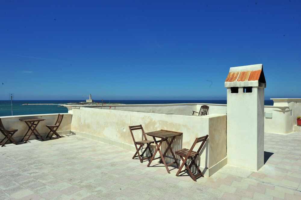 Rocca Sul Mare