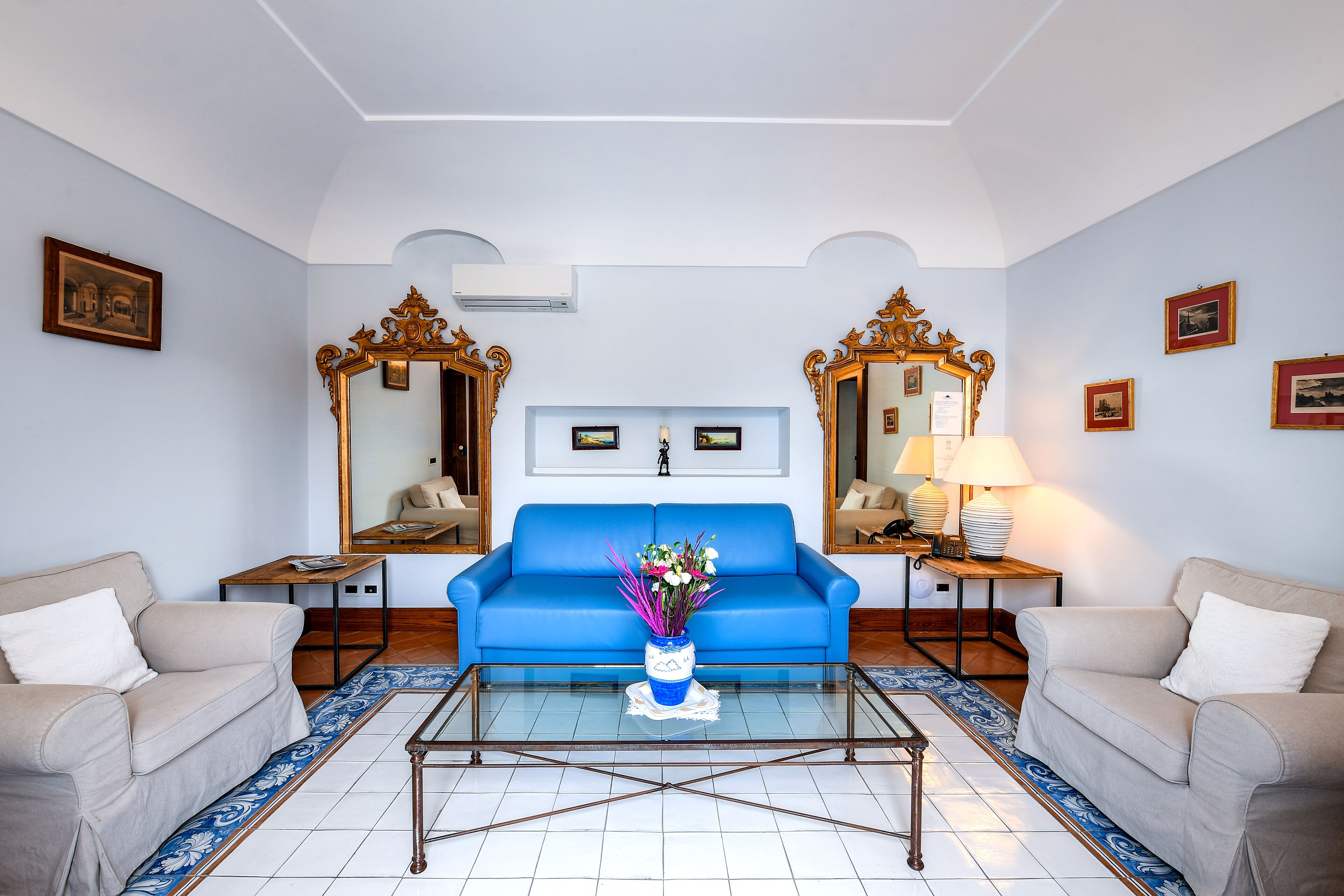Ravello Art Apartments