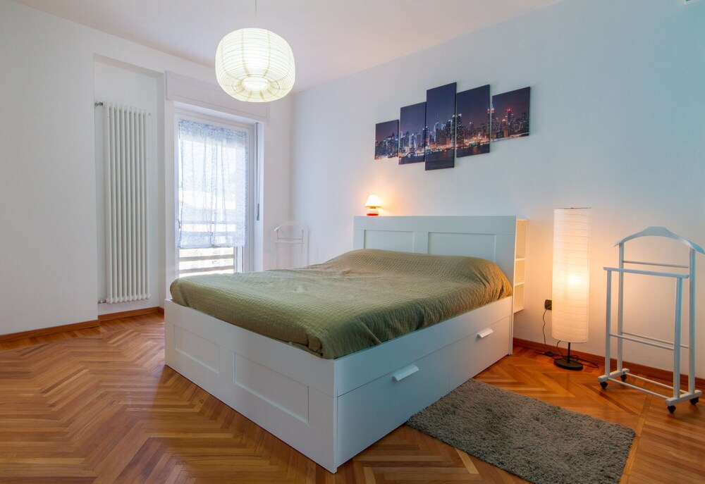 Le Lion Apartments