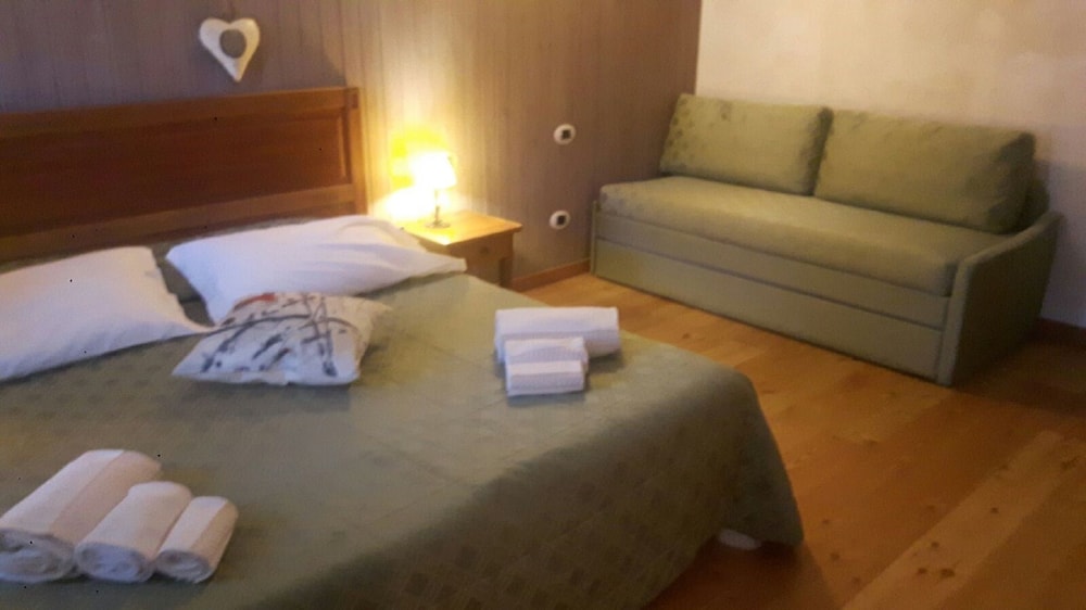 Maison Cly