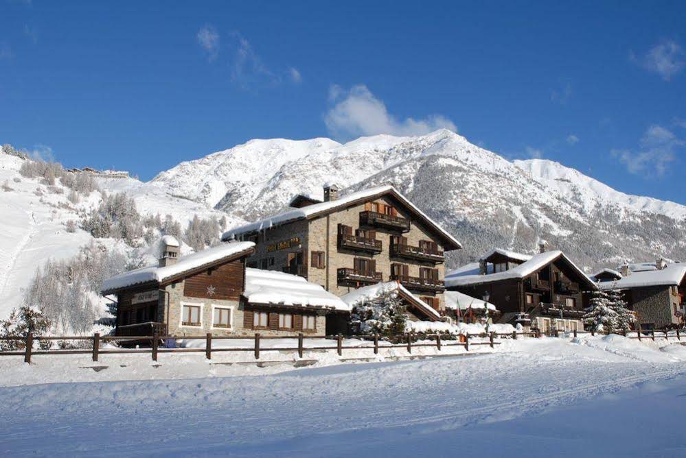 Petit Hotel