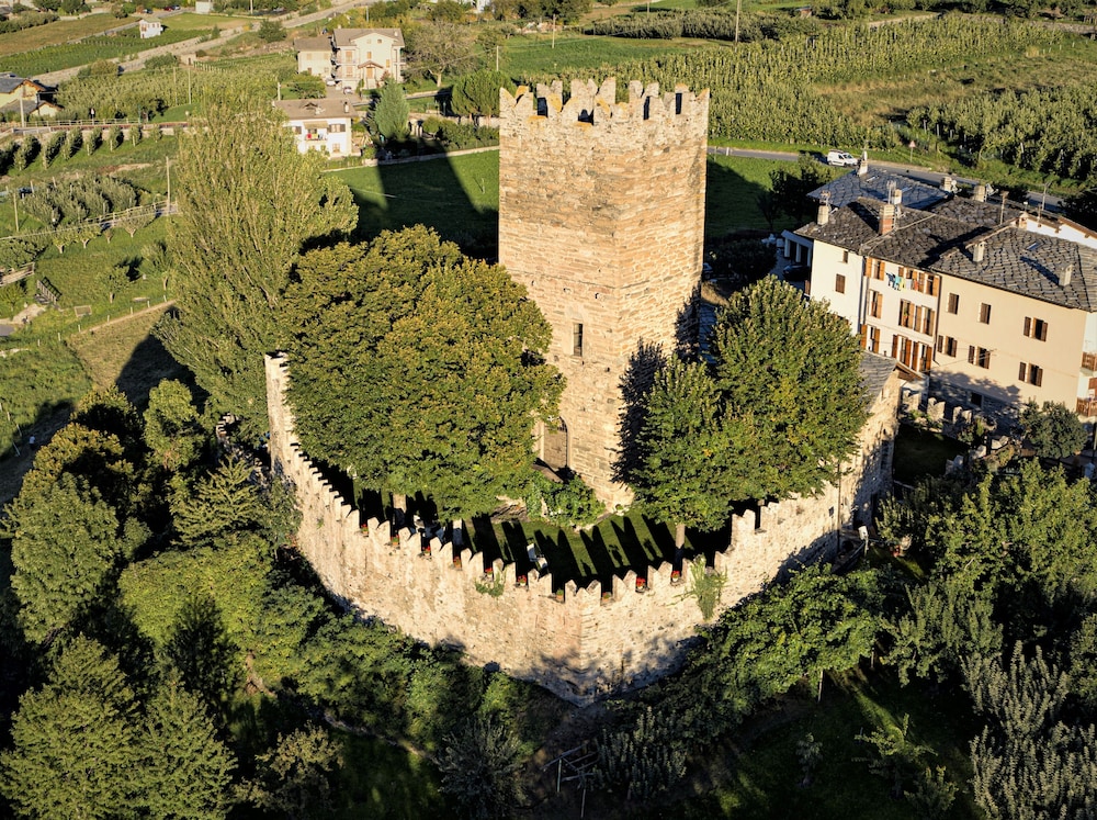 Chateau La Tour de Villa