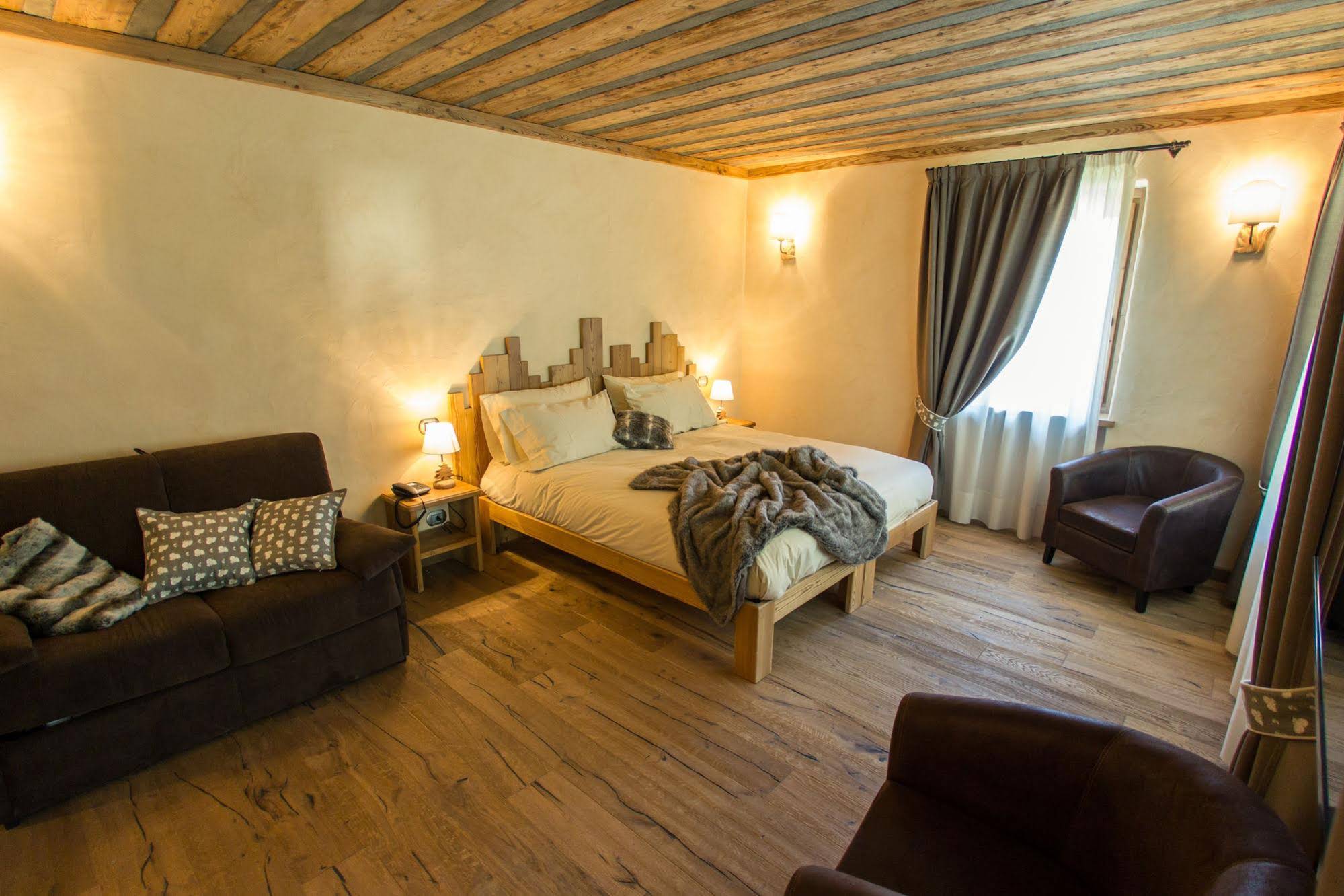Hotel Les Montagnards