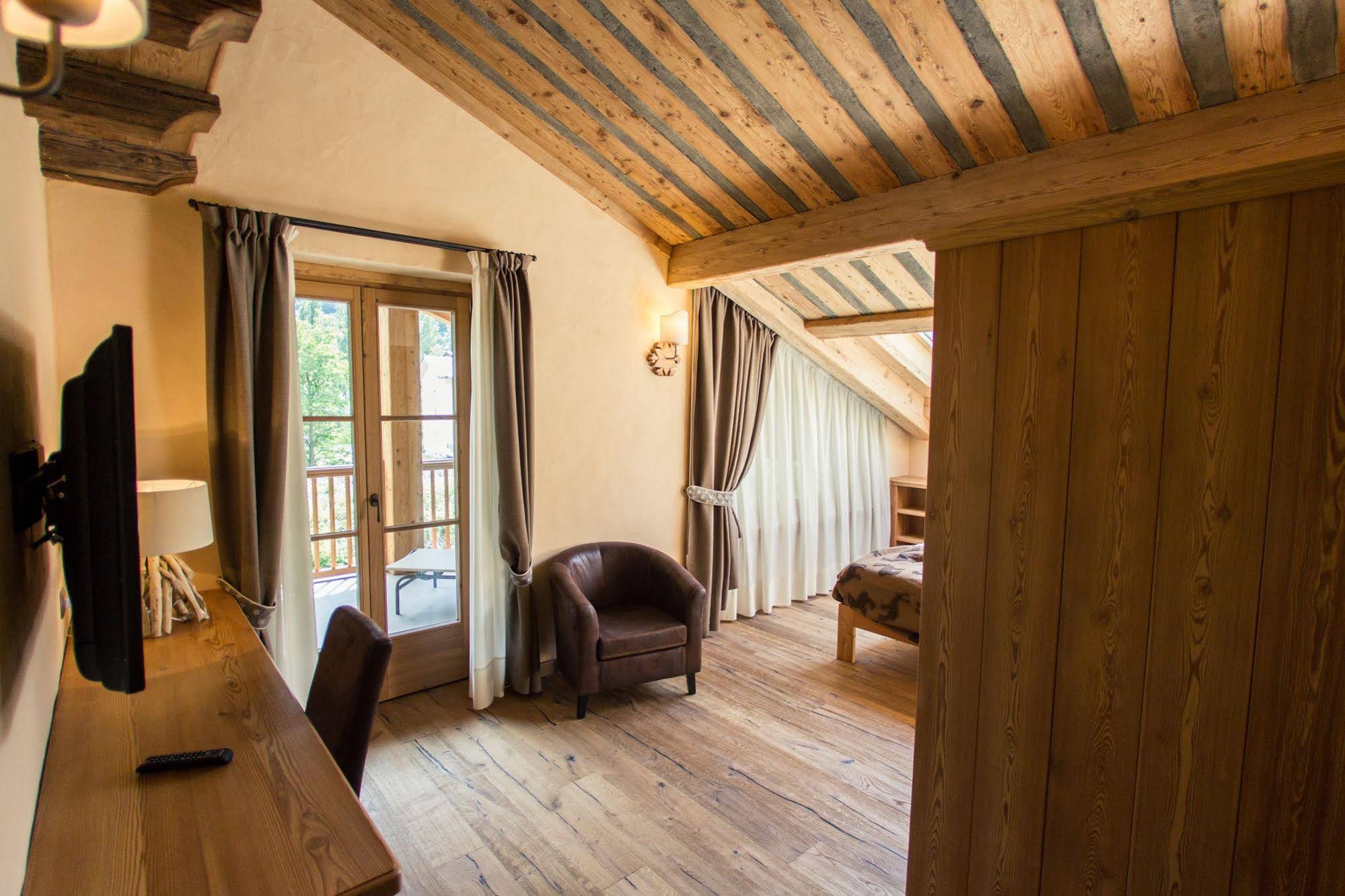 Hotel Les Montagnards