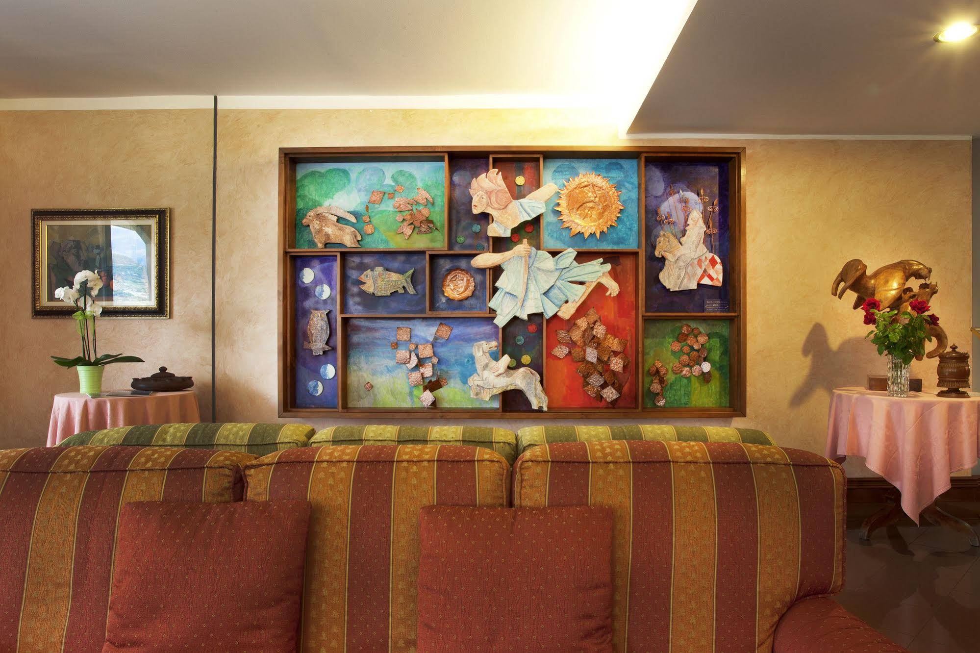 Hotel Diana