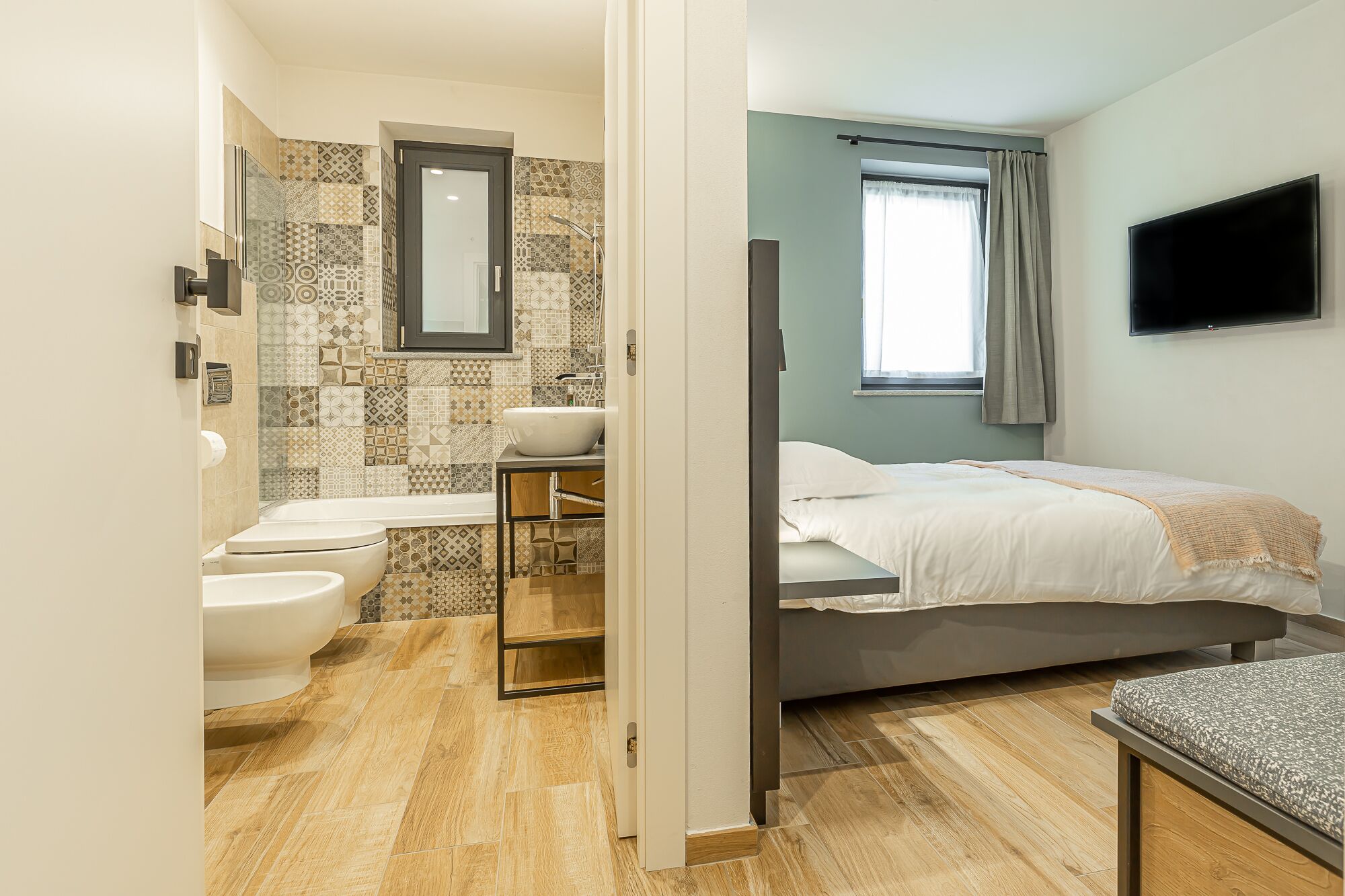 Mon Émile Hotel