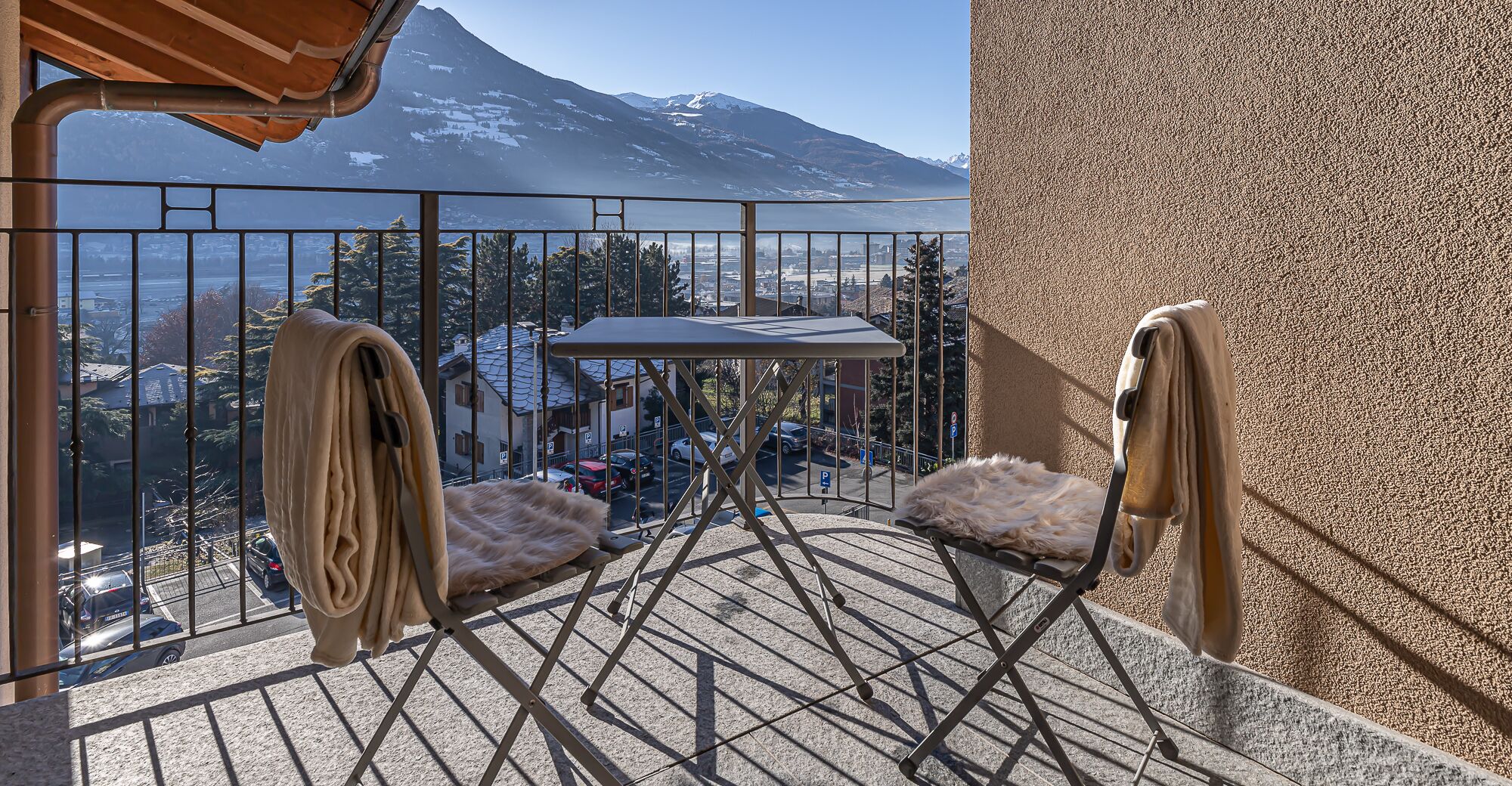Mon Émile Hotel