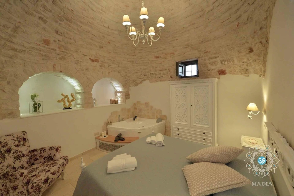Madia Luxury