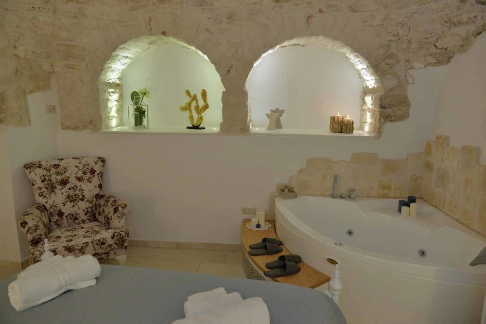 Madia Luxury