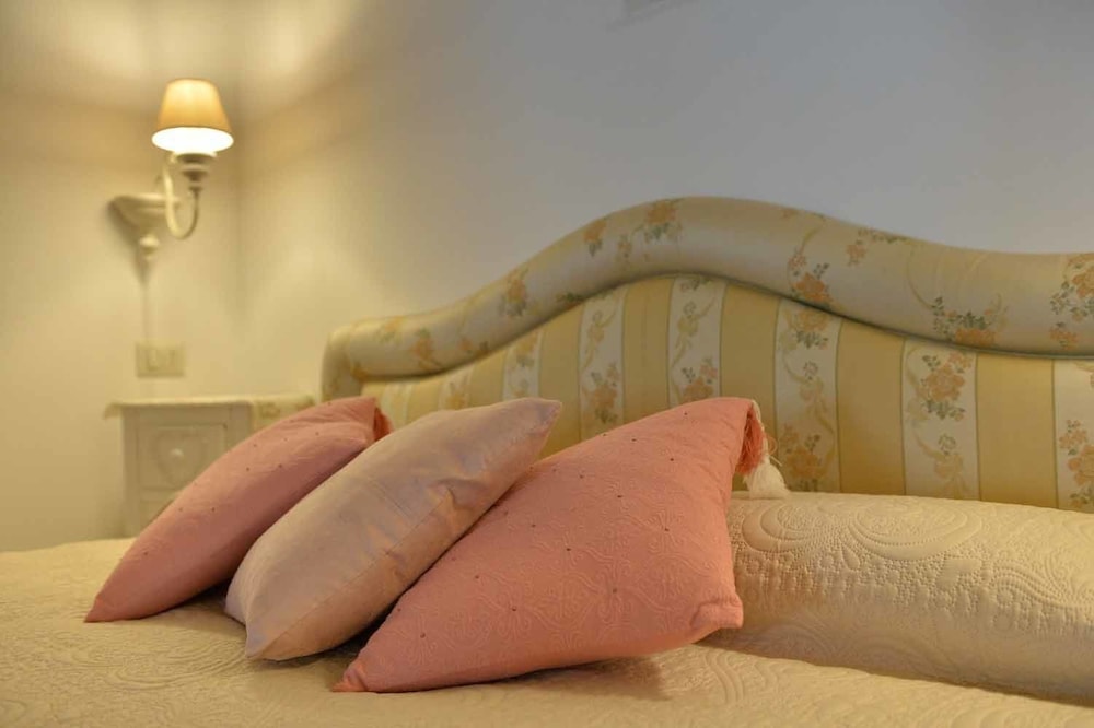 Madia Luxury