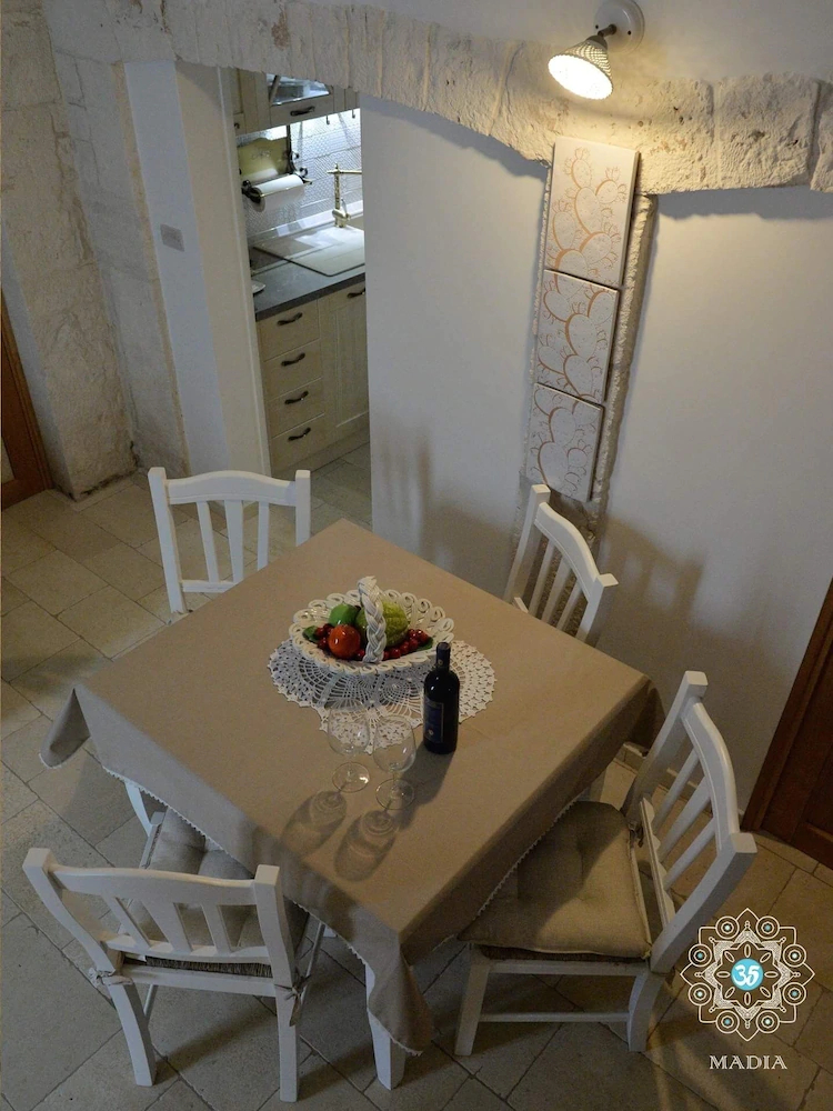 Madia Luxury