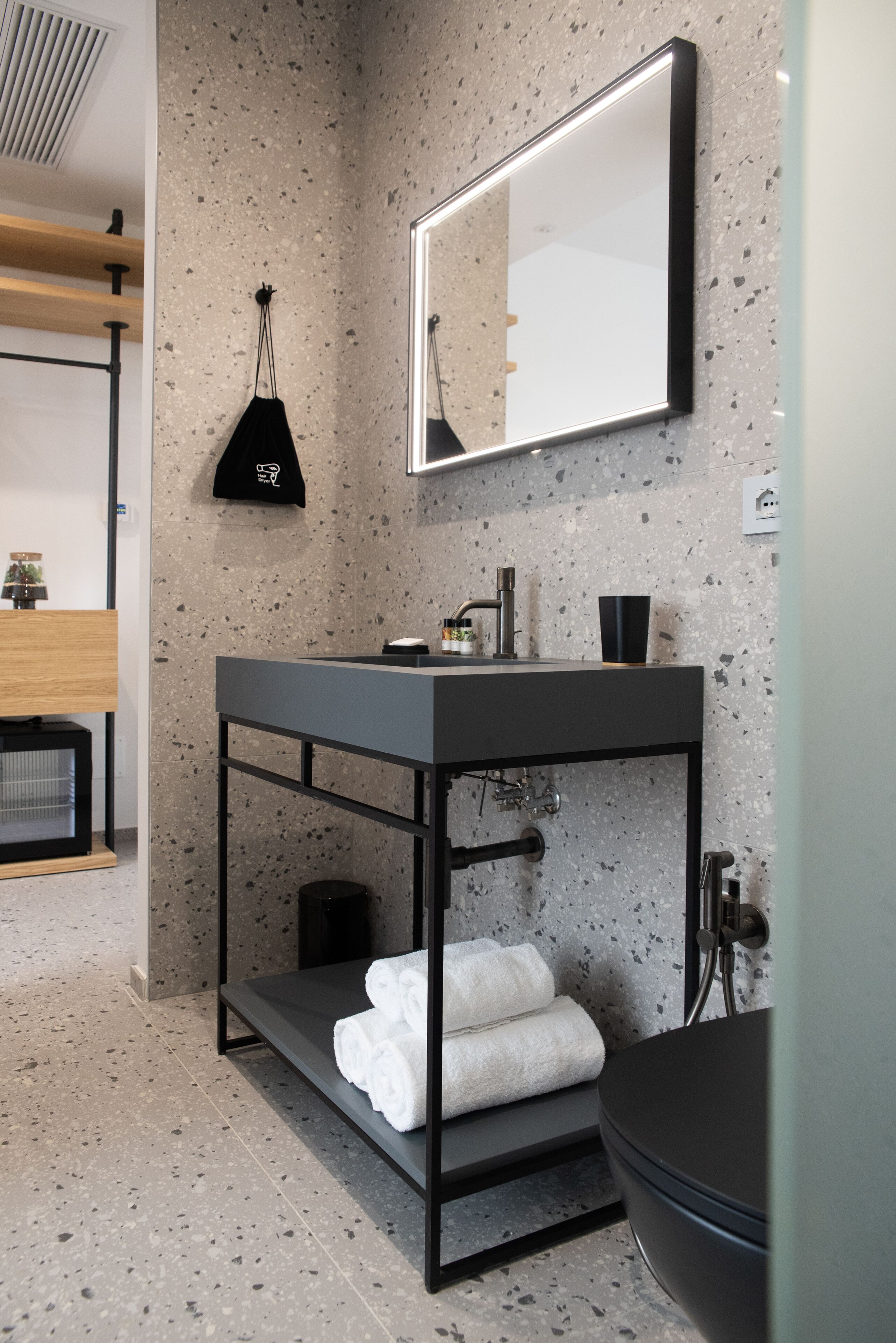Lisetta Gardens Boutique & Suites