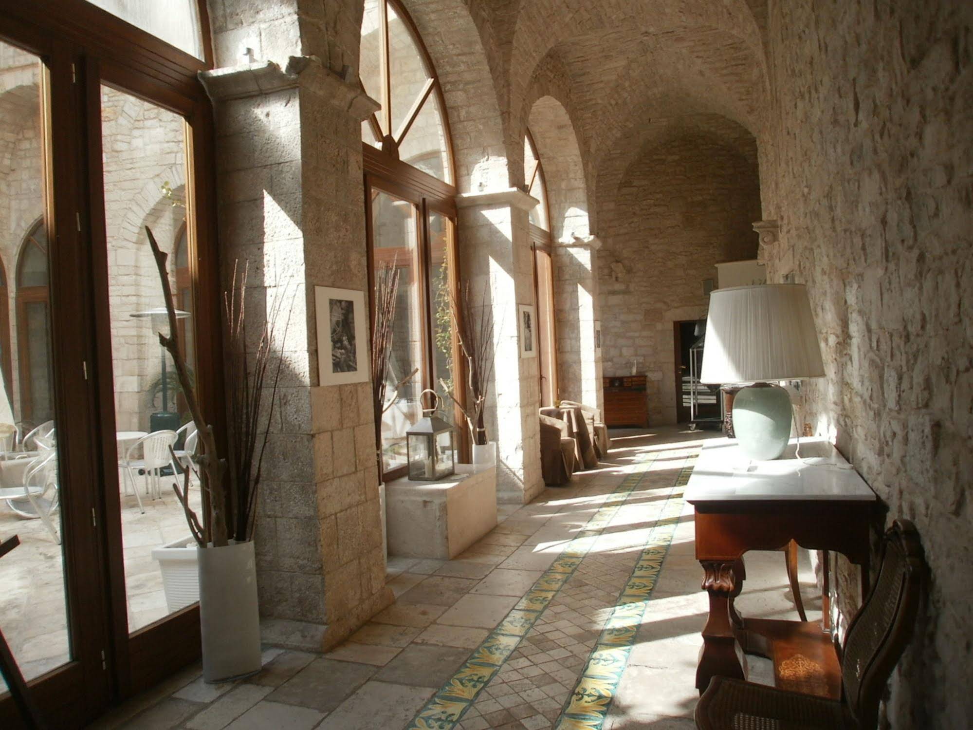 S. Martin Hotel
