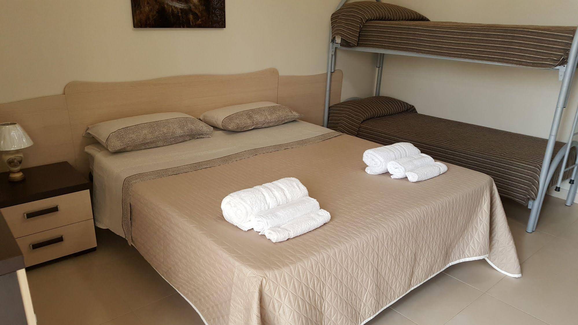 Apartments Emblema Mancaversa