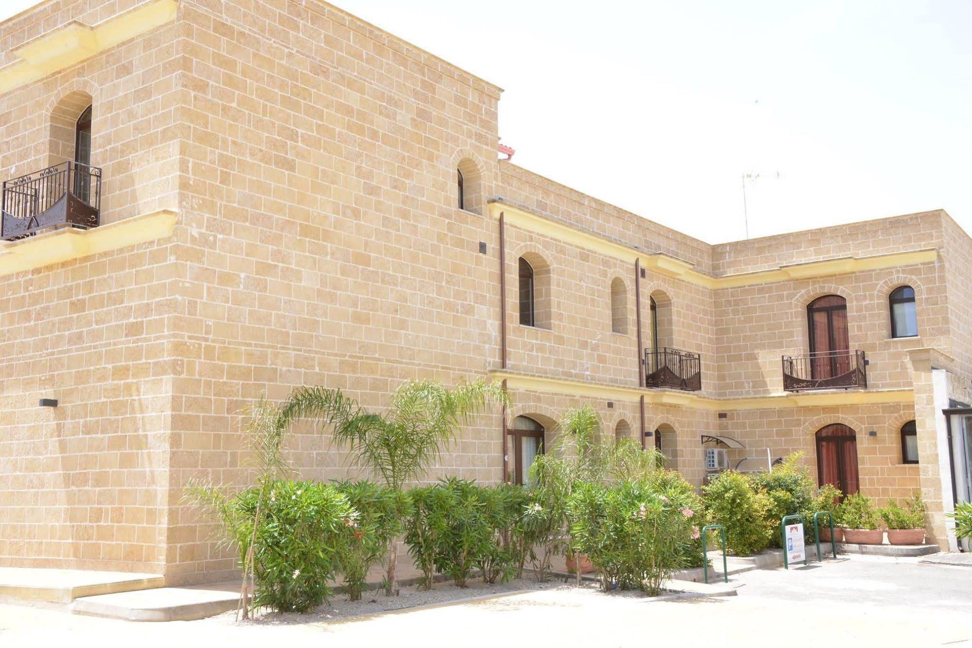 Hotel Villa Leuzzi
