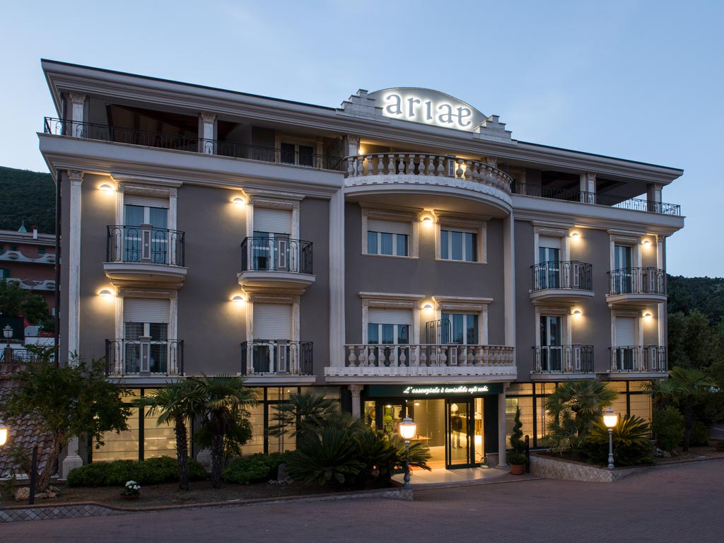 Ariae Hotel
