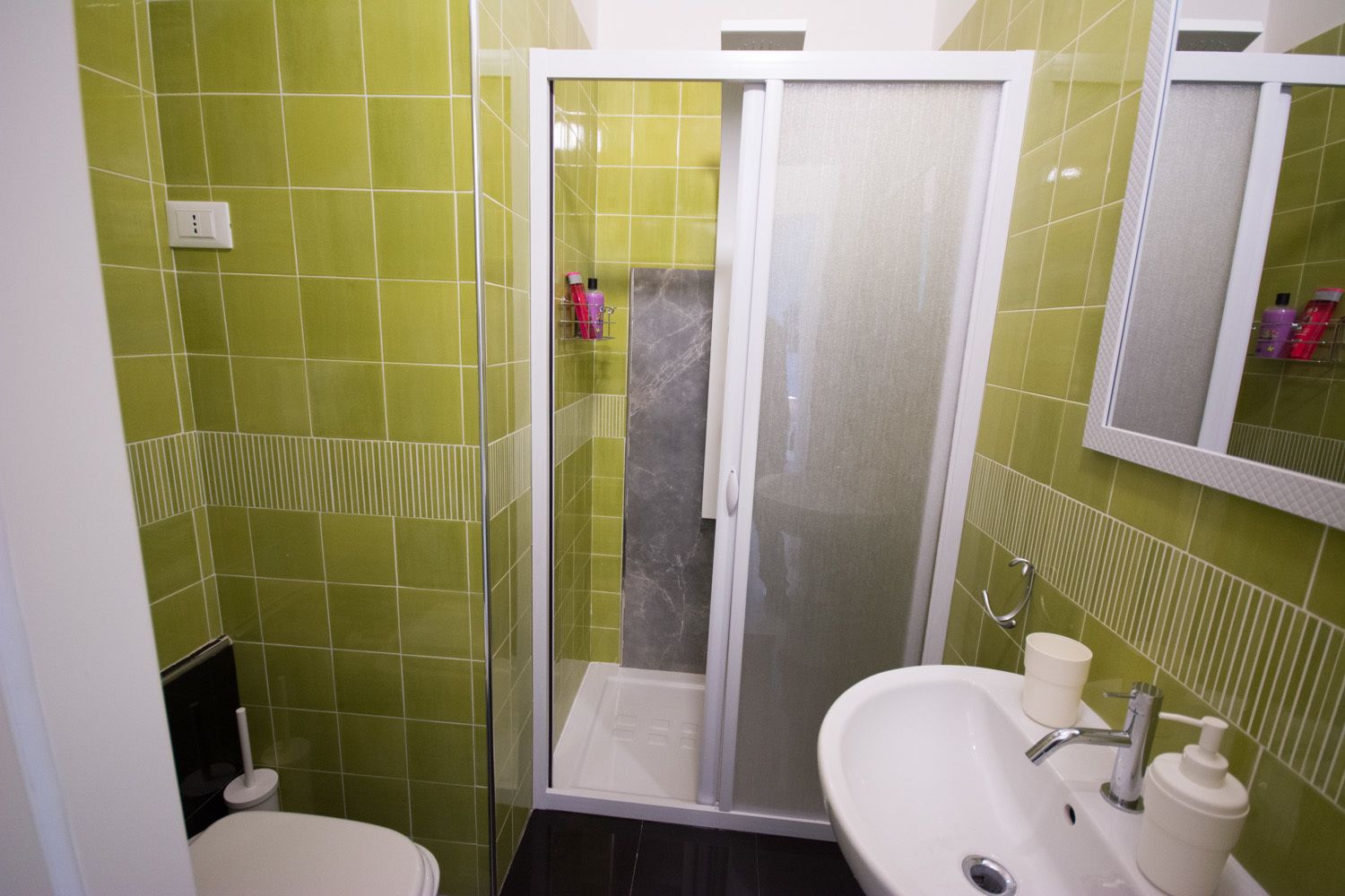 Suite & Apartment