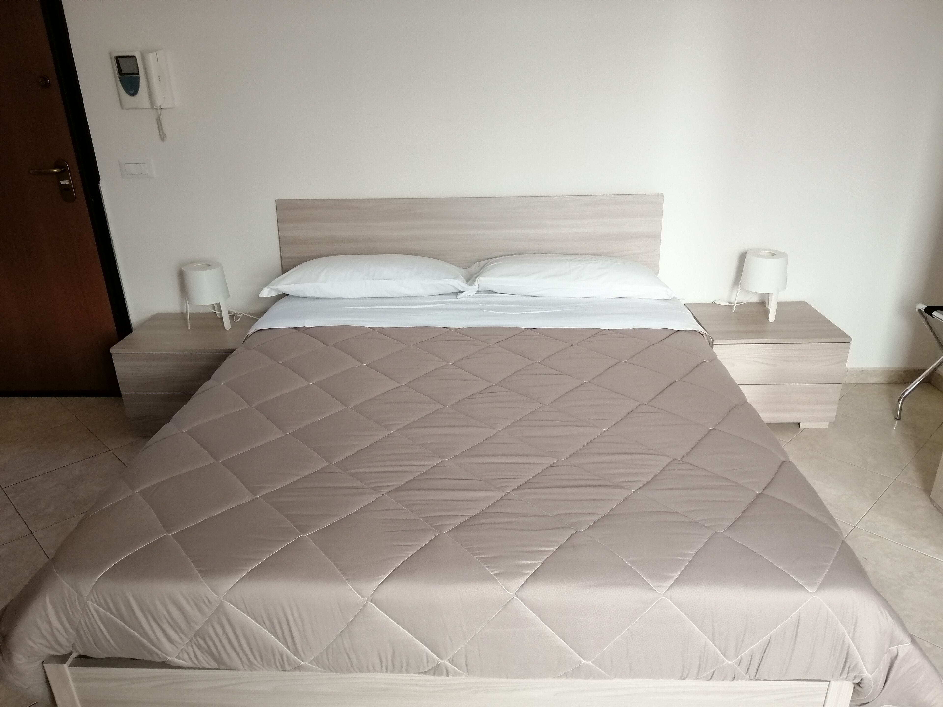 Suite & Apartment