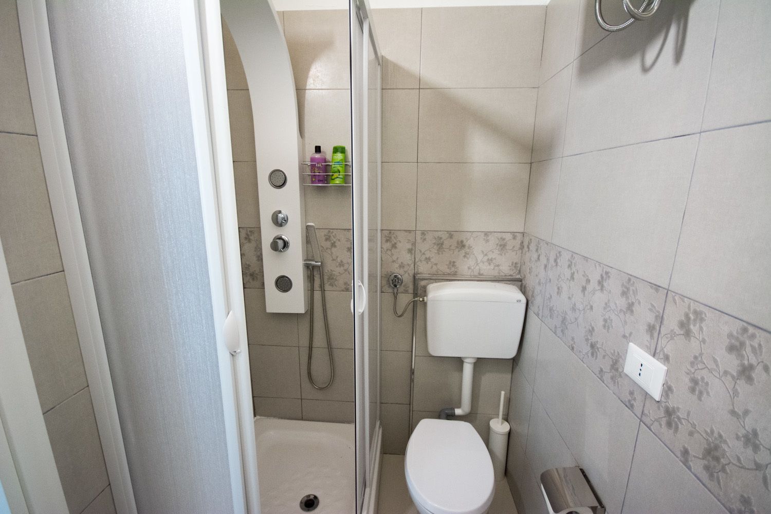 Suite & Apartment