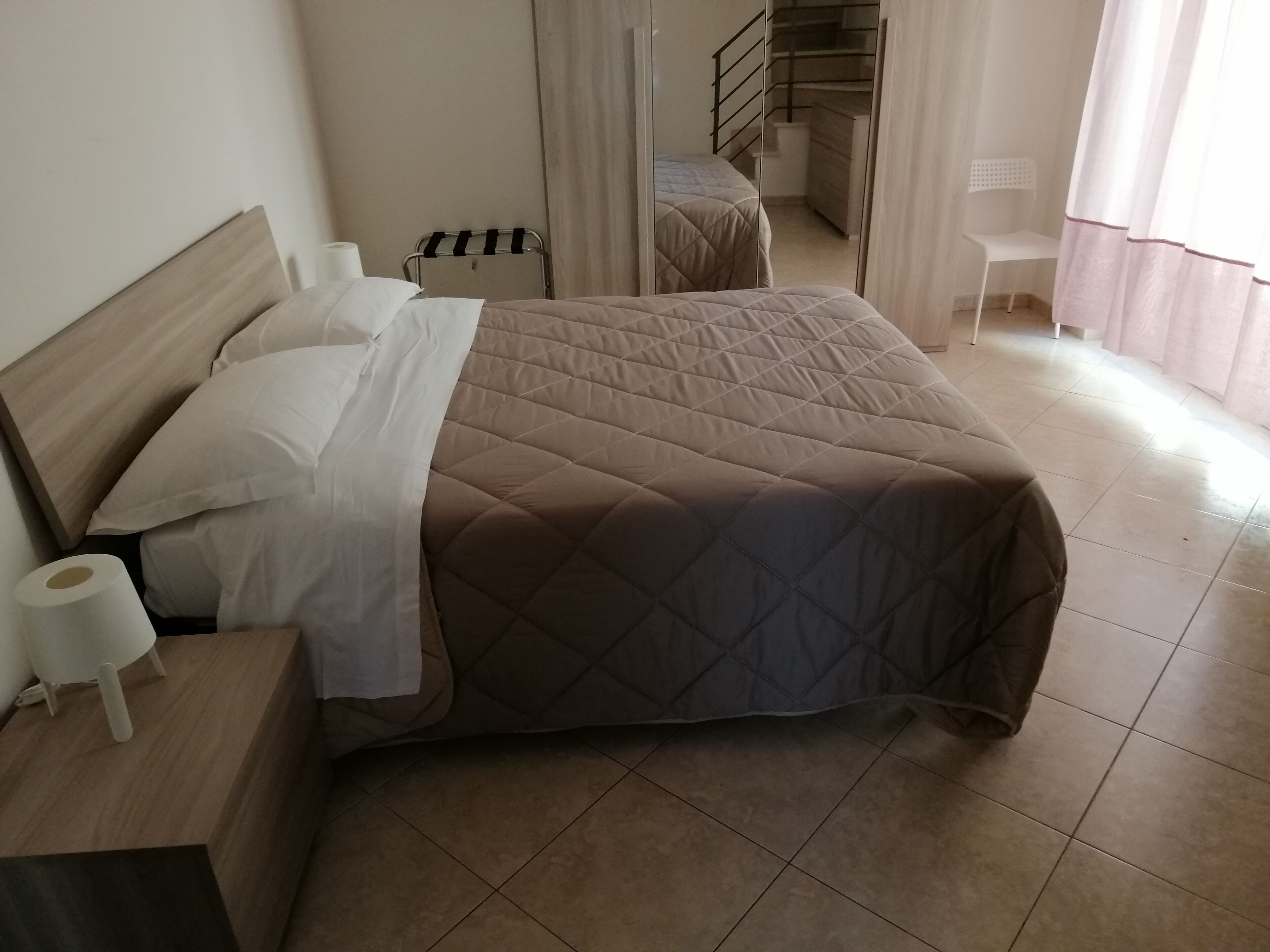 Suite & Apartment