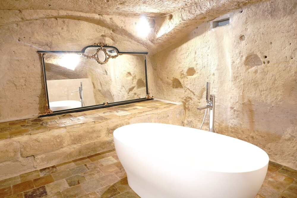 Aque Cave - Le Grotte del Caveoso