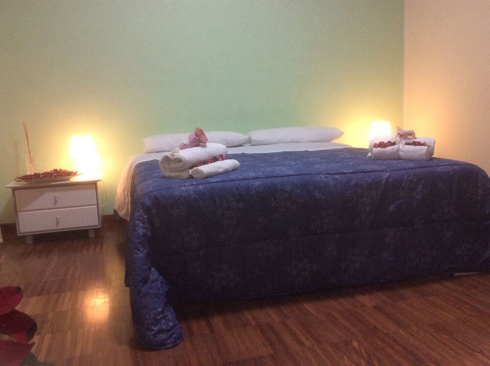 Lombardo Guest House