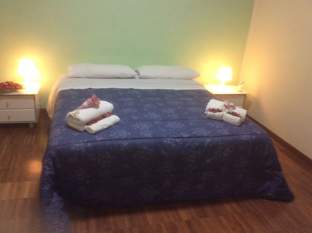 Lombardo Guest House