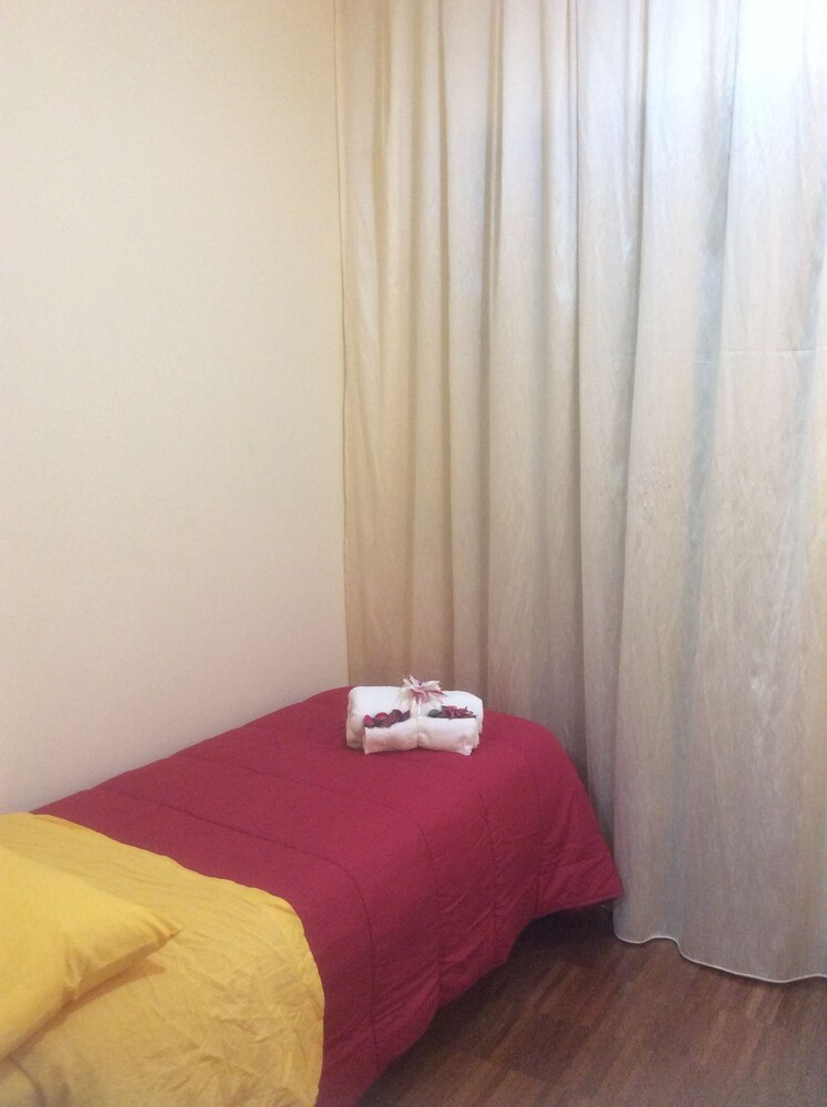 Lombardo Guest House