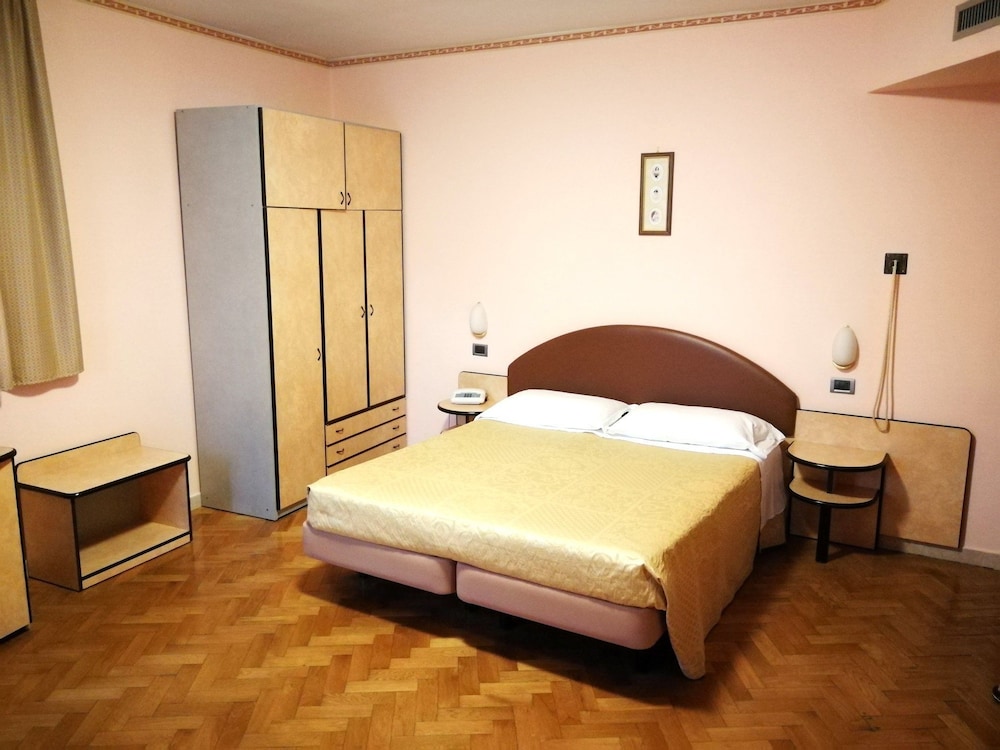 Hotel Ristorante Farese