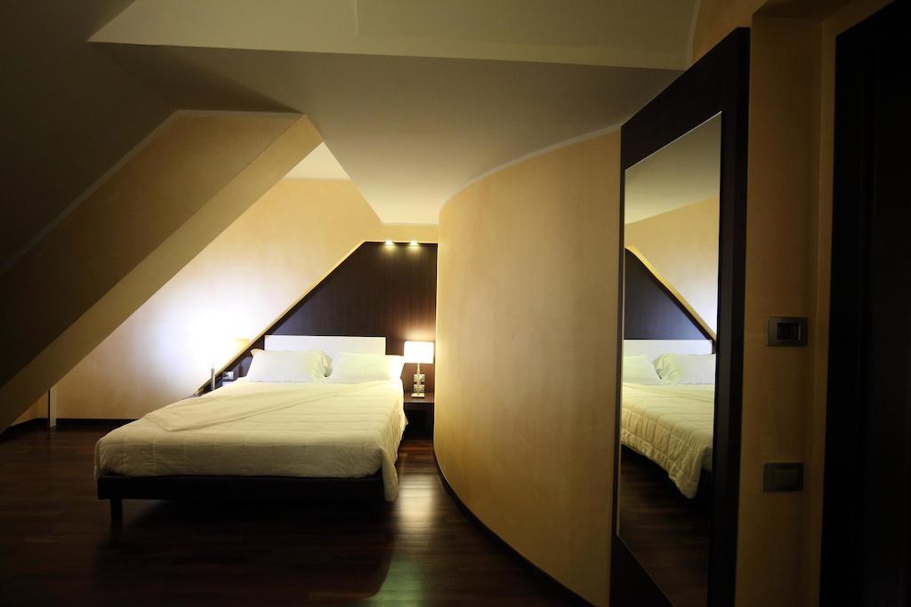 E' Hotel