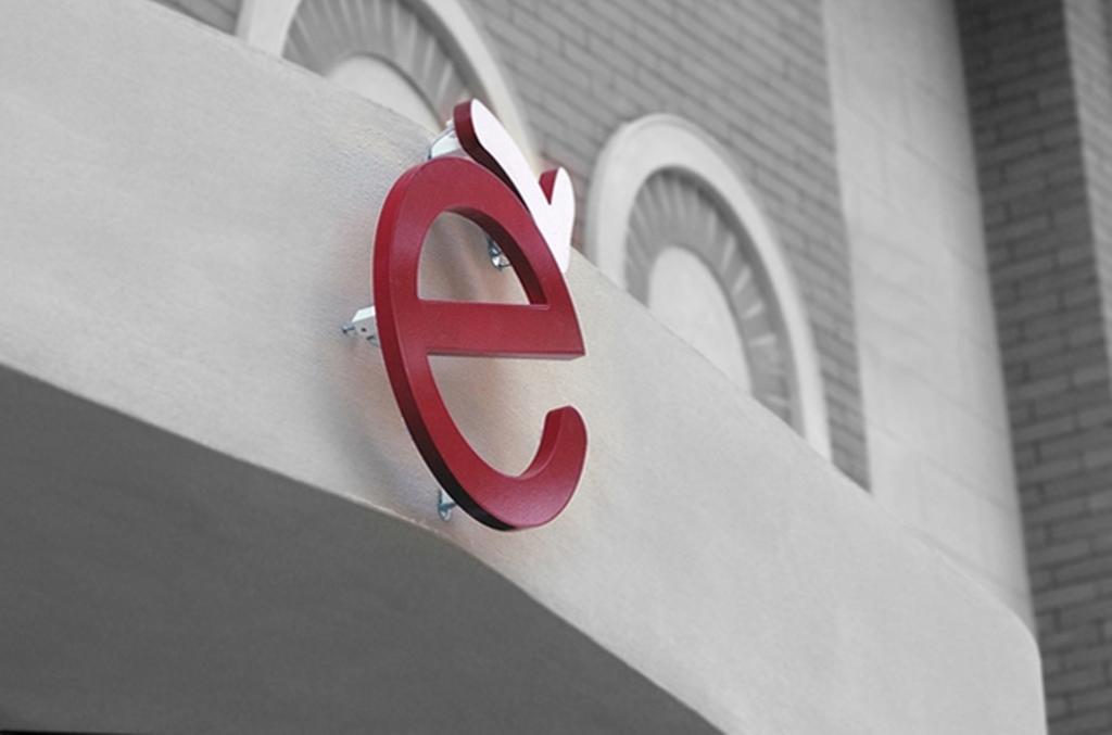 E' Hotel