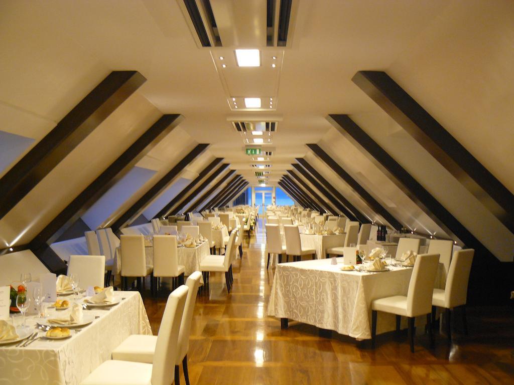 E' Hotel