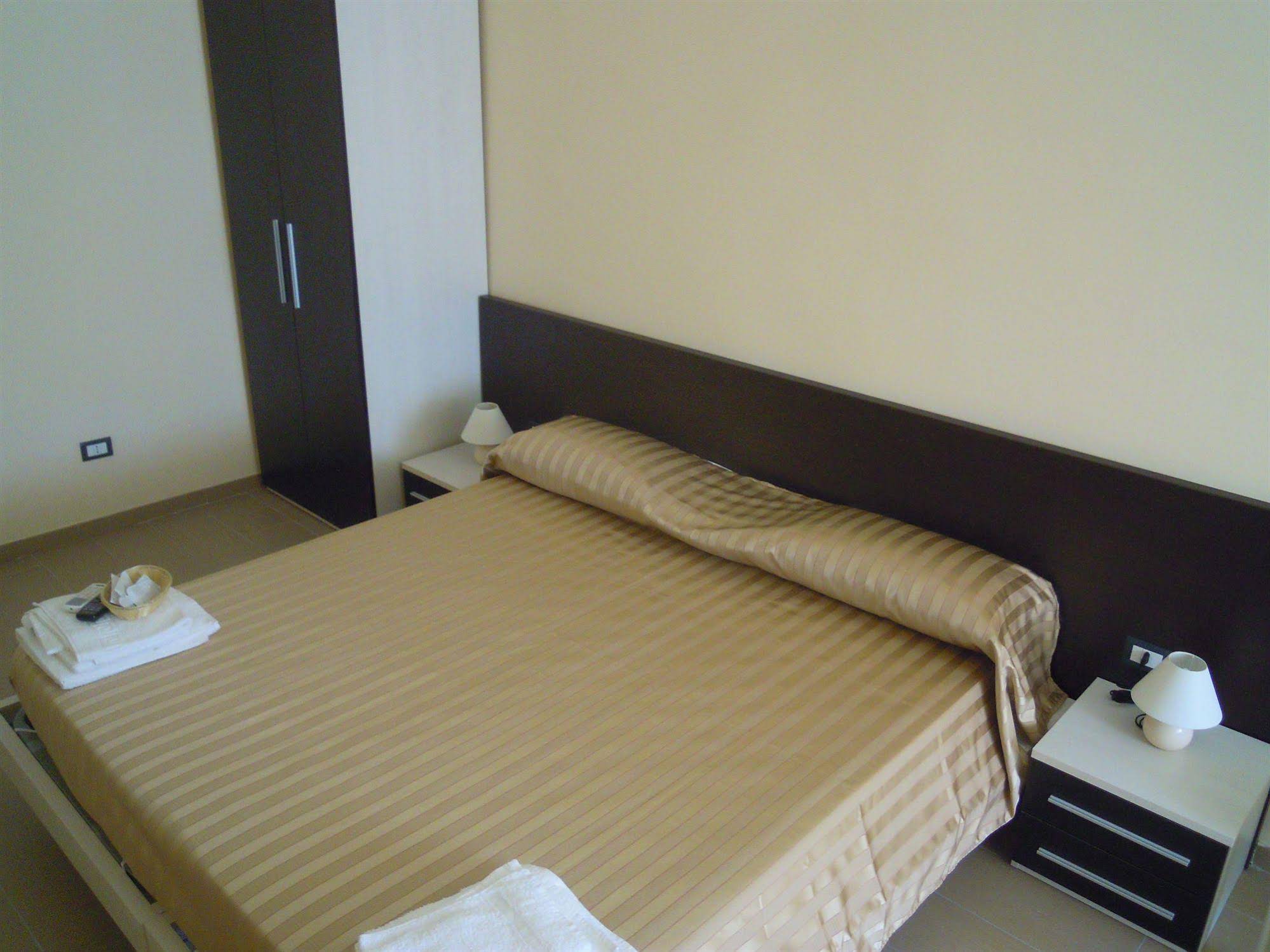 Hotel Happy