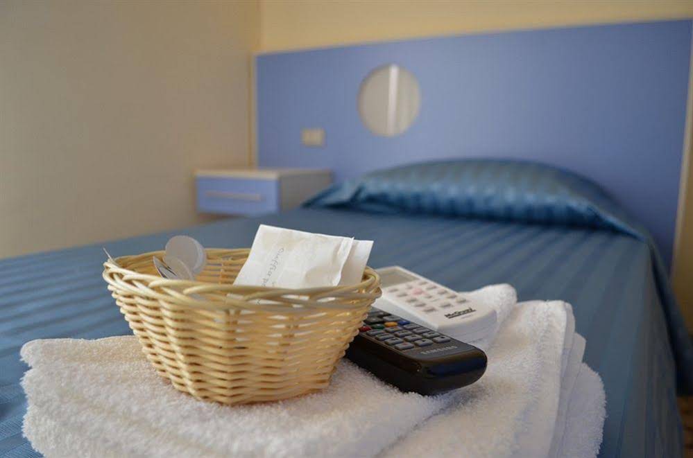 Hotel Happy