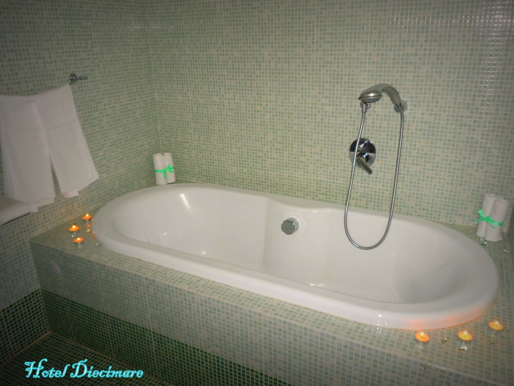 Hotel Diecimare