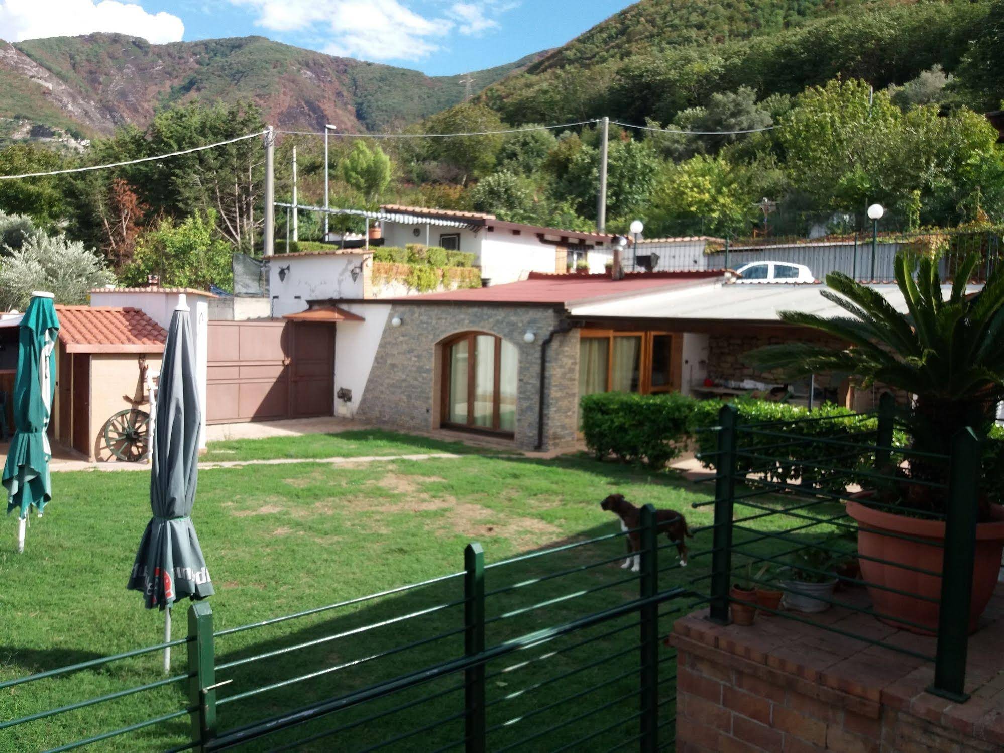 VillaMola Bed & Breakfast