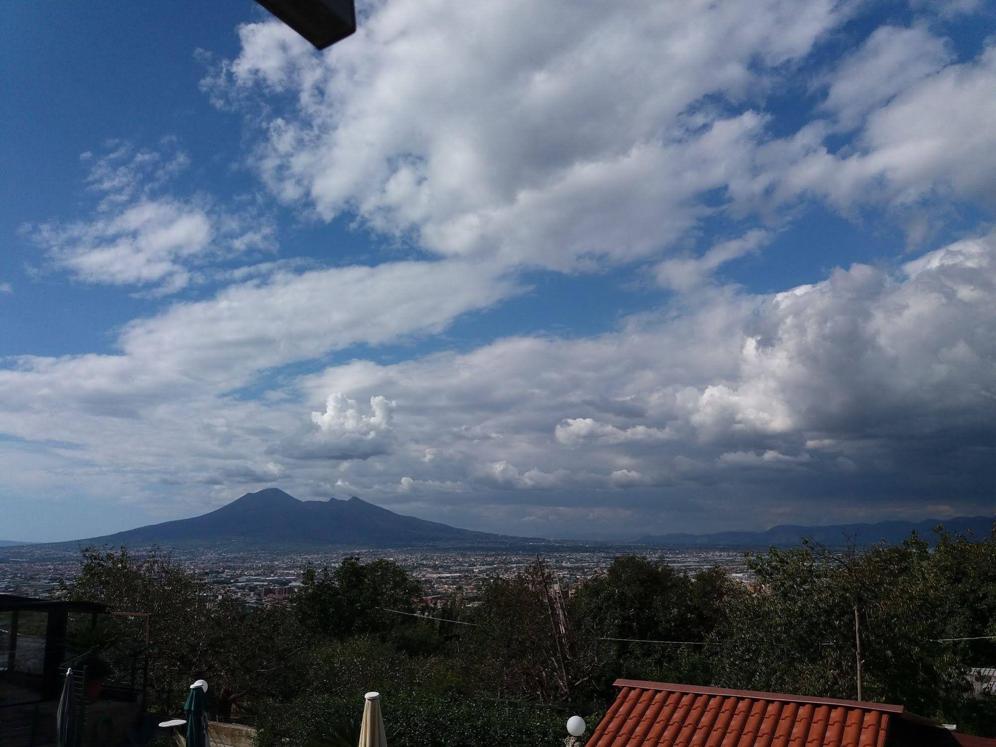 VillaMola Bed & Breakfast