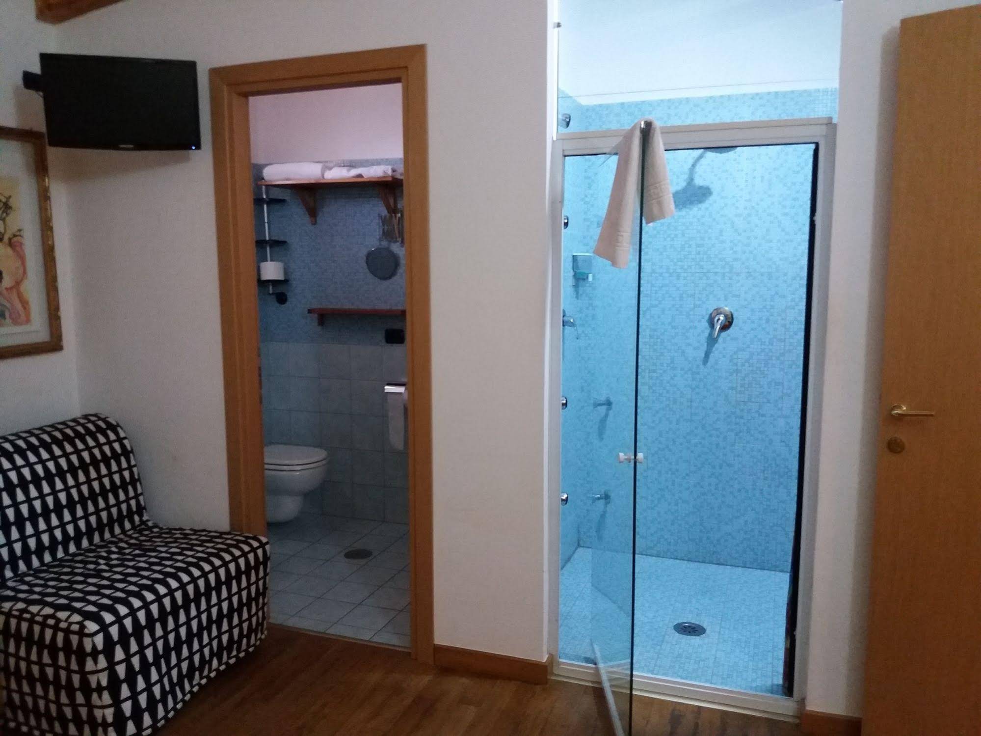 VillaMola Bed & Breakfast