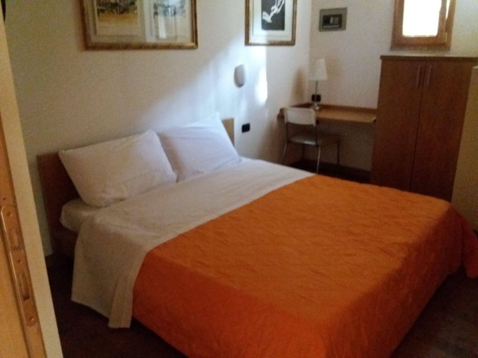 VillaMola Bed & Breakfast