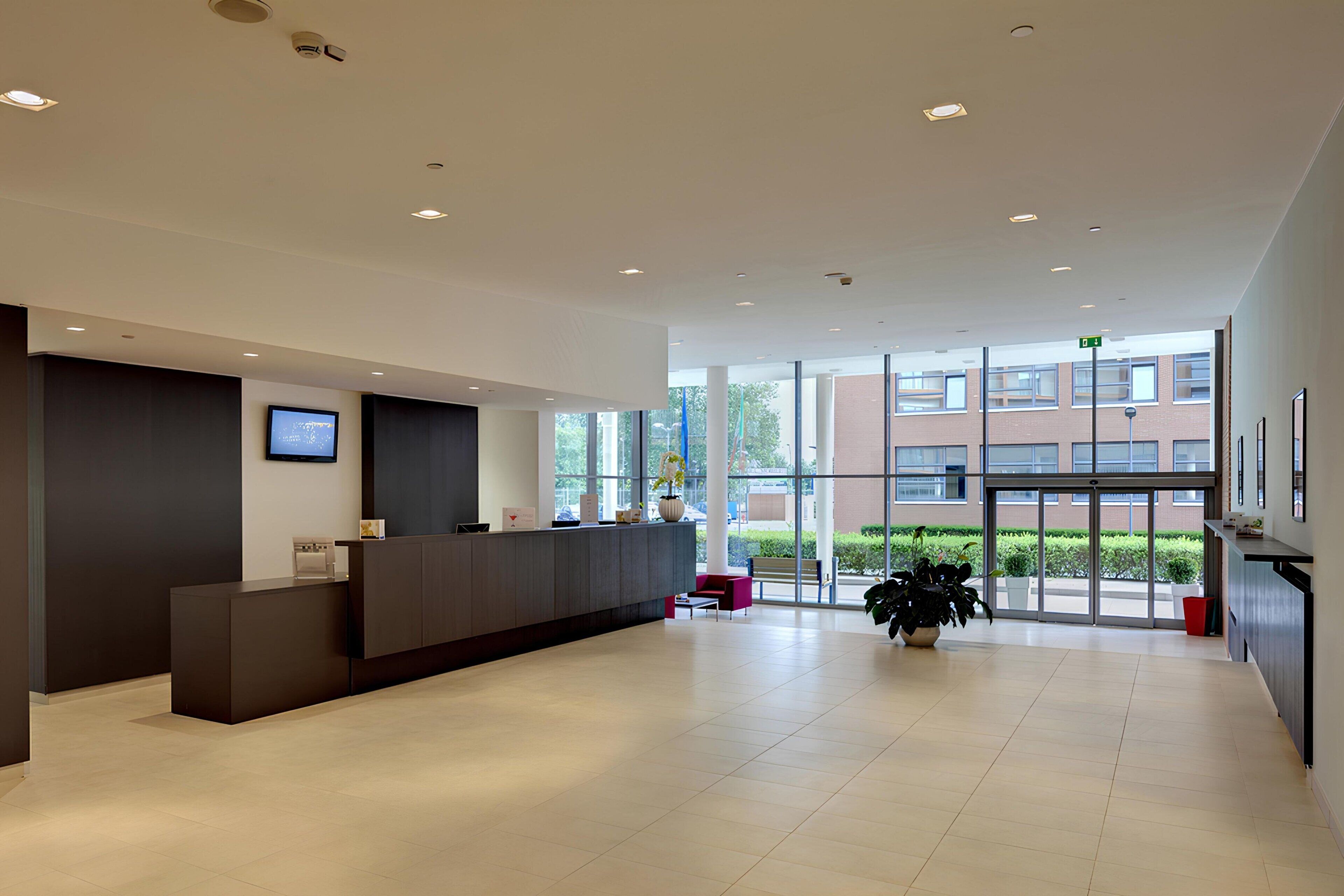 Inn Naples Airport