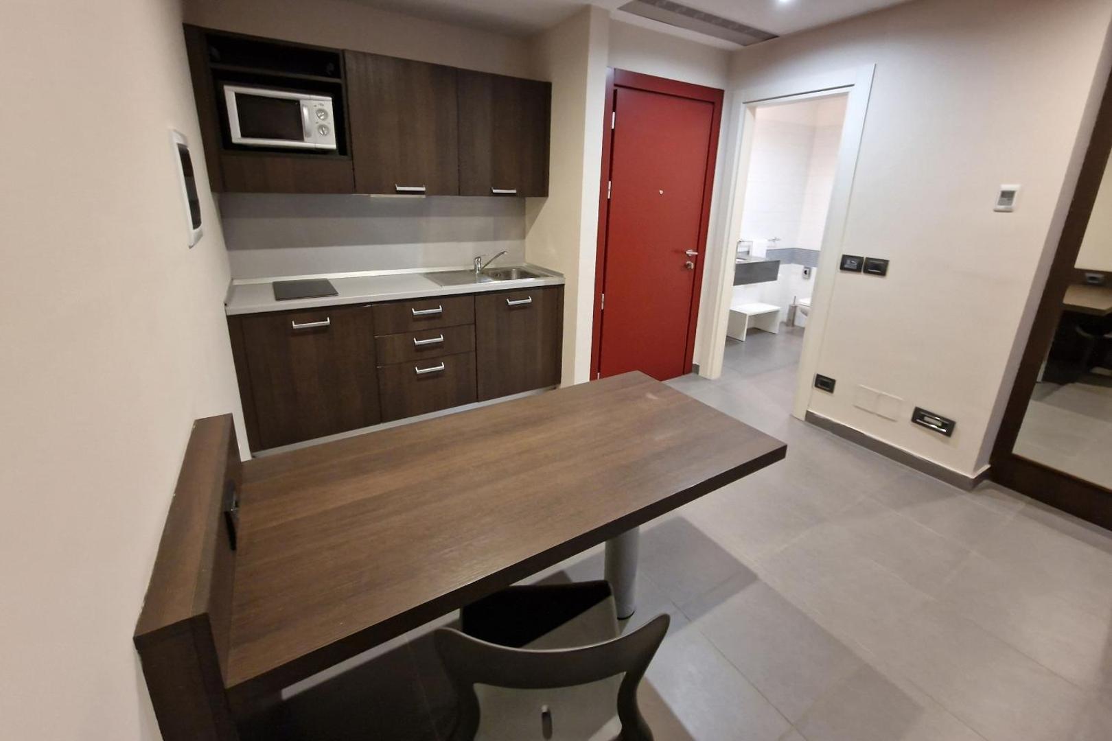 Inn Naples Airport