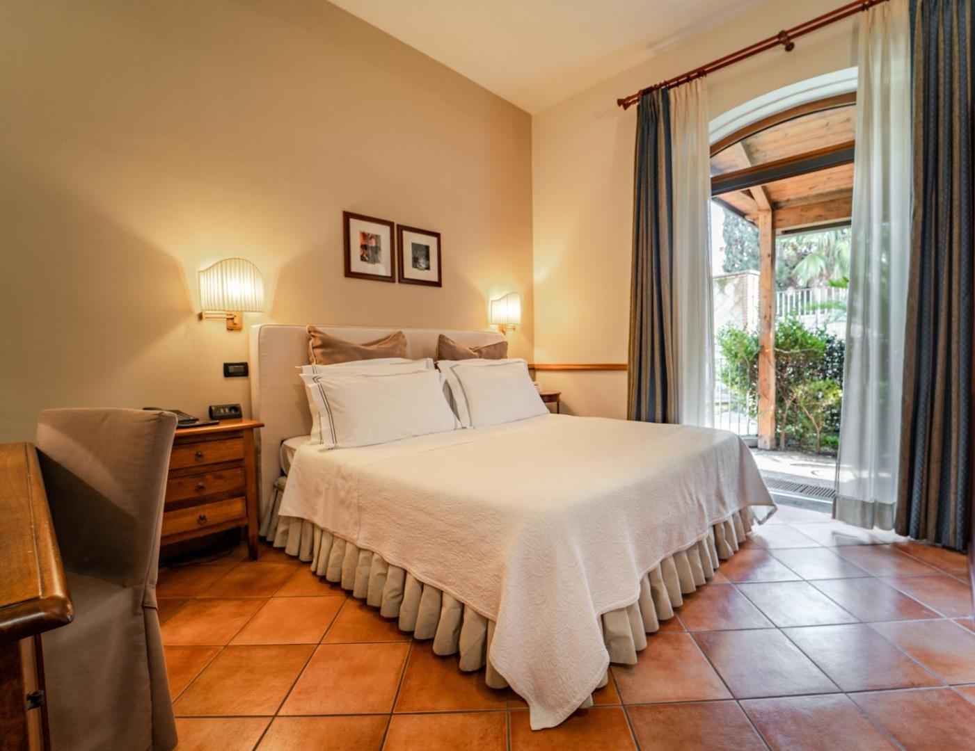 Four Points Flex by Sheraton Naples Marigliano