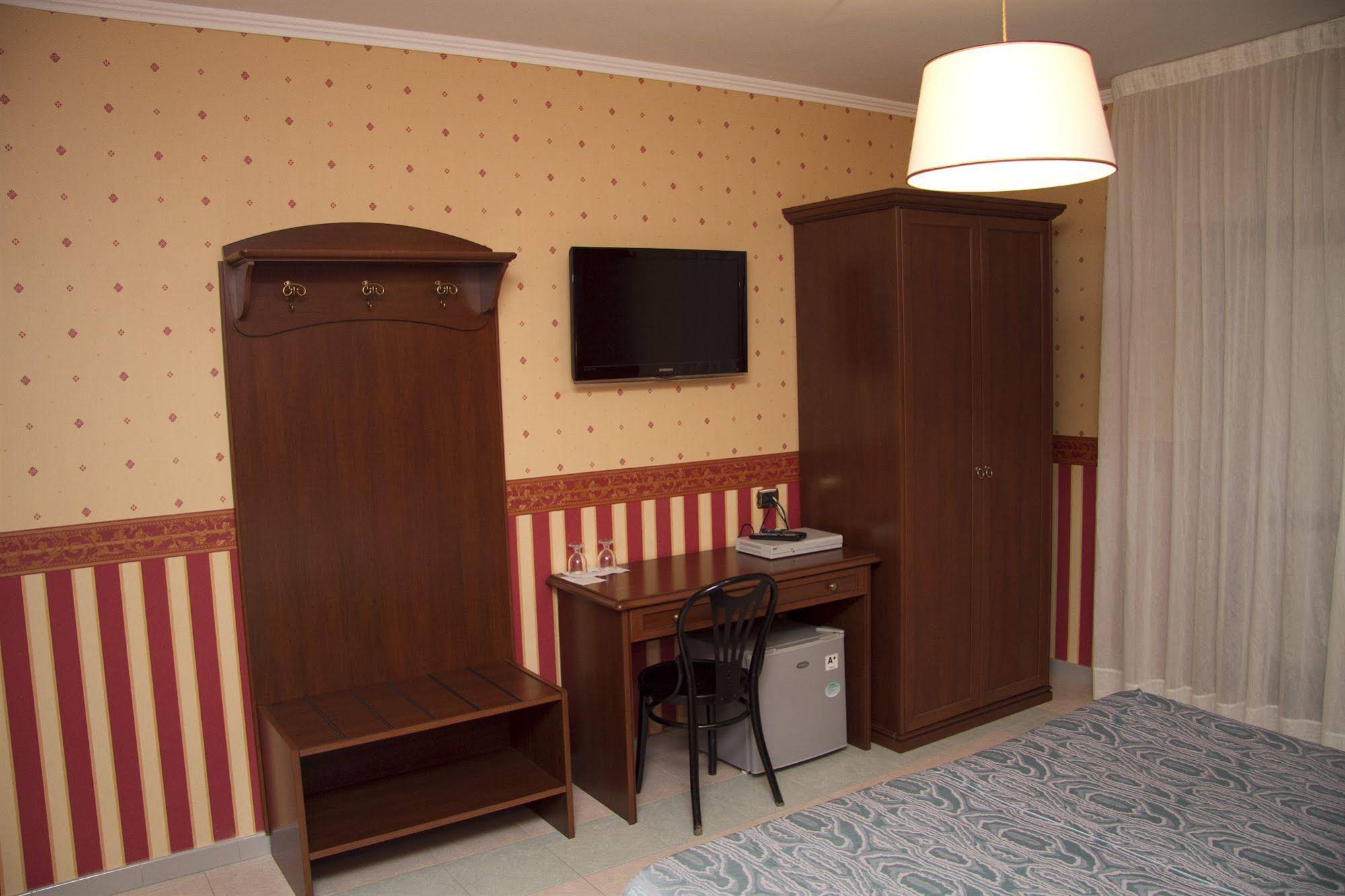 Green Park Hotel