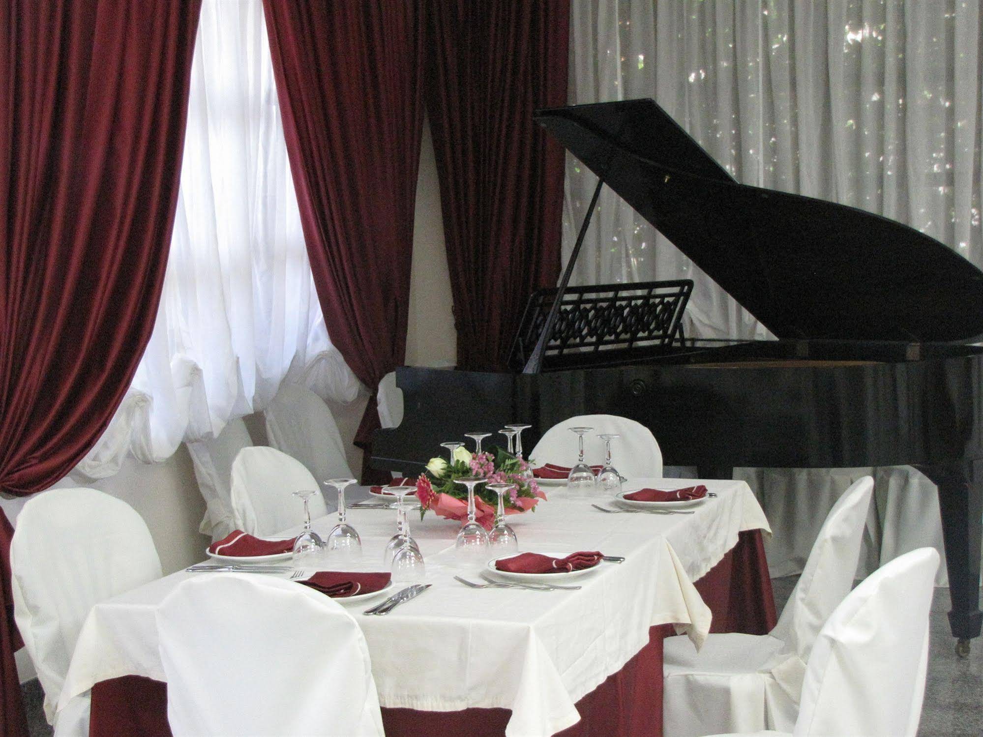 Green Park Hotel