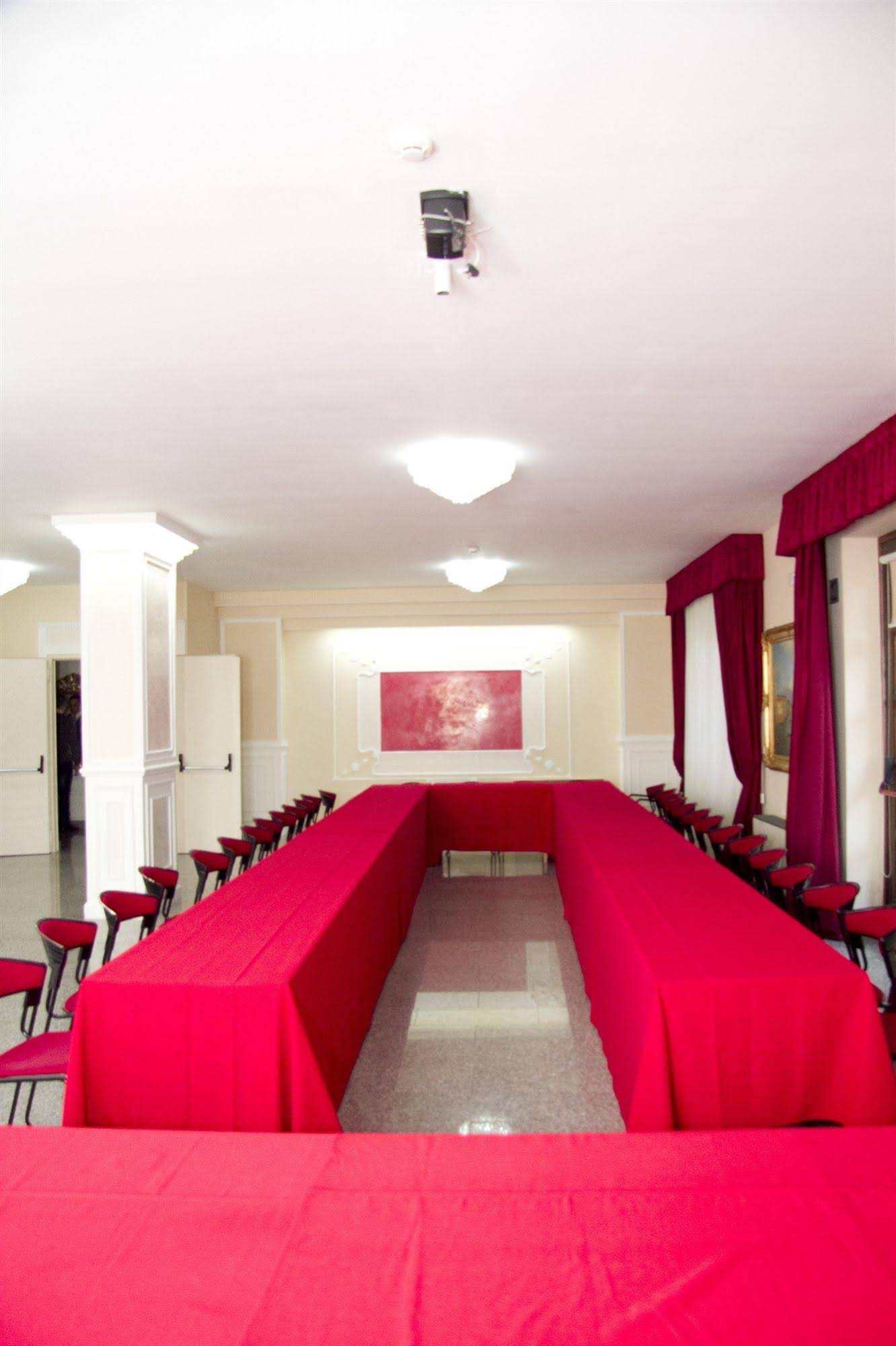 Green Park Hotel