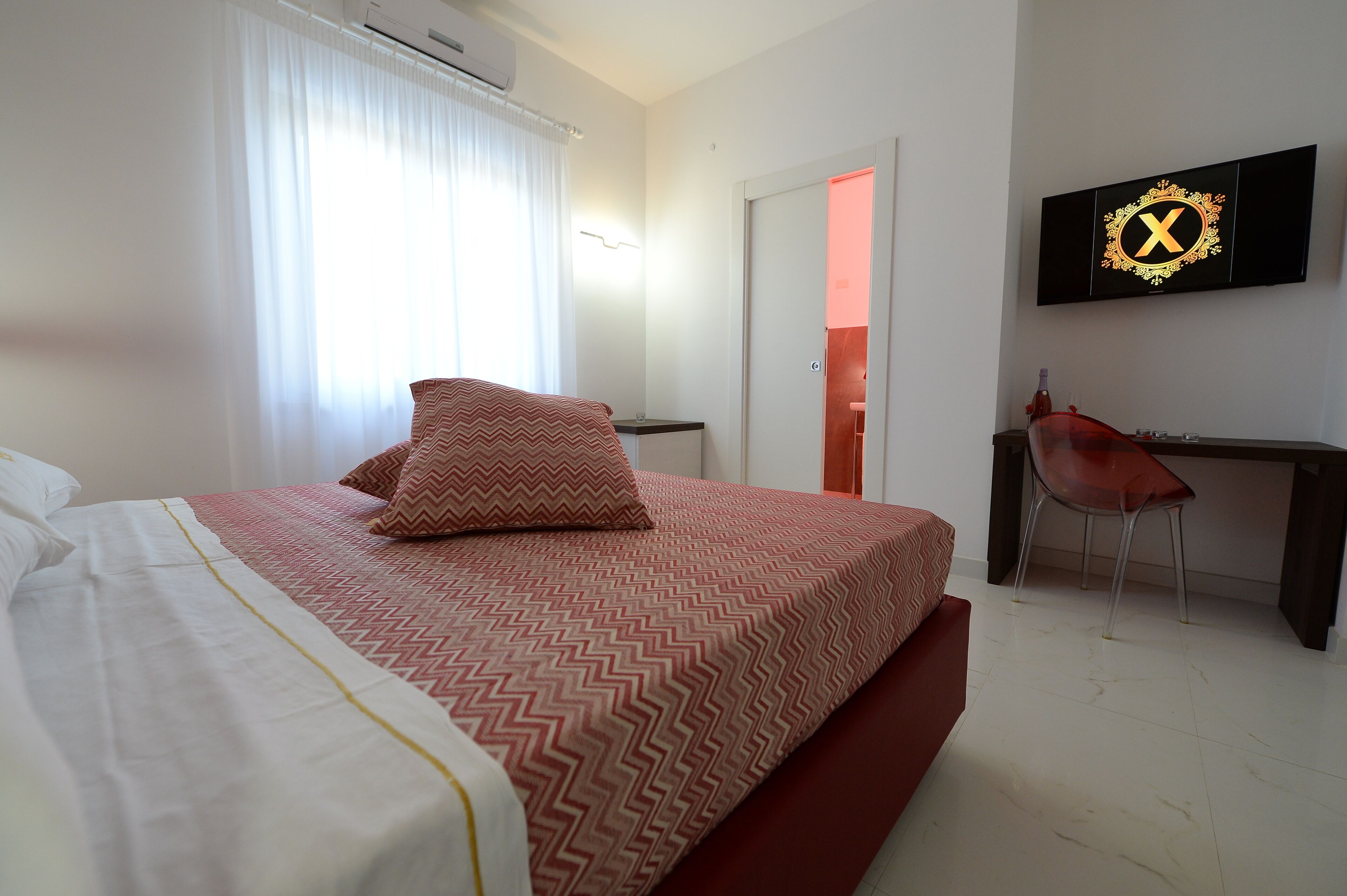 X Hotel
